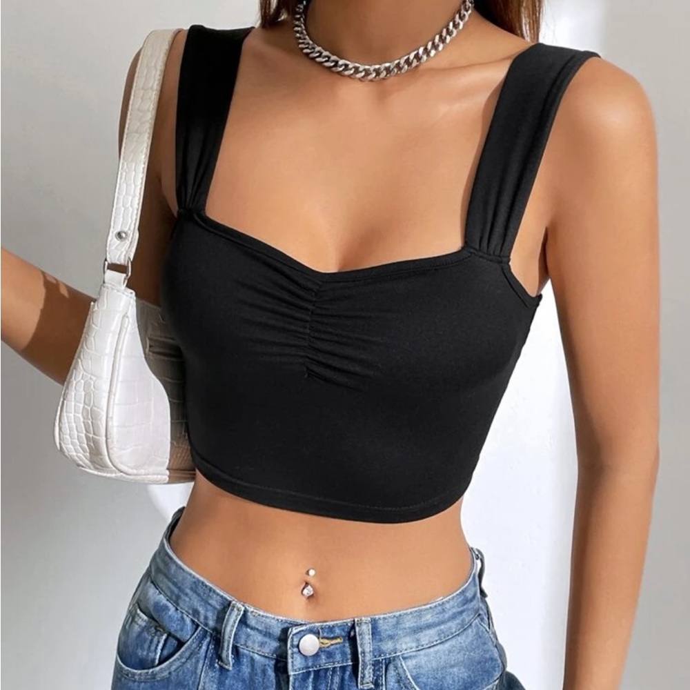 NWOT Sexy black crop top